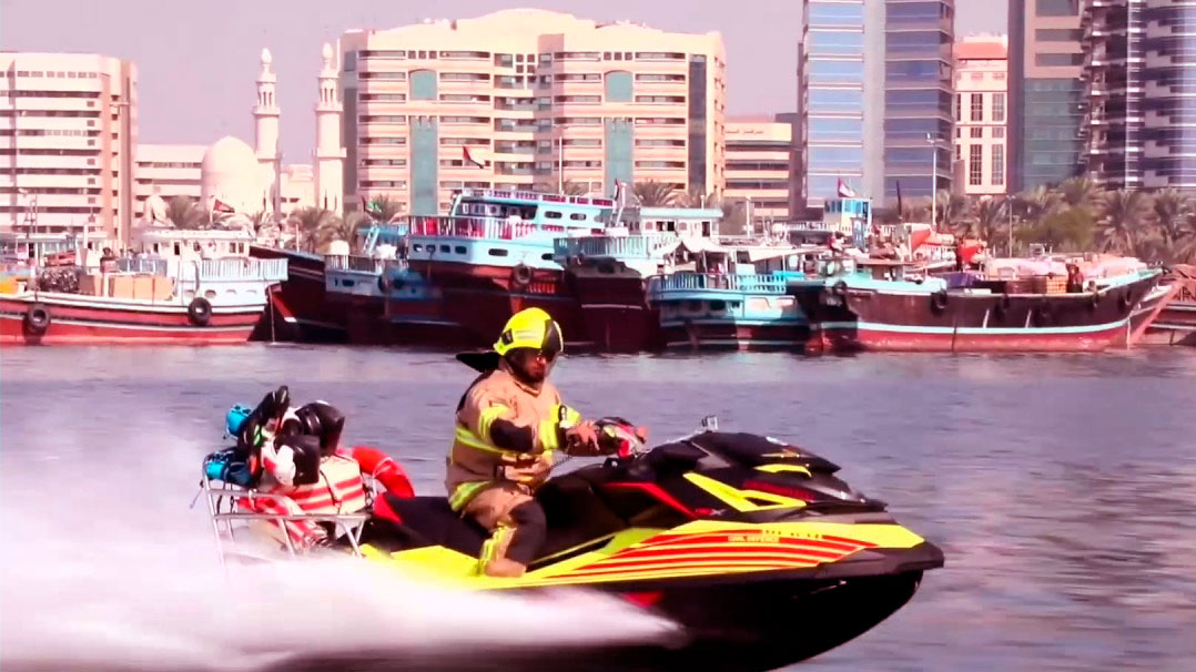 Dubai usa o Dolphin nas missões do Corpo de Bombeiros