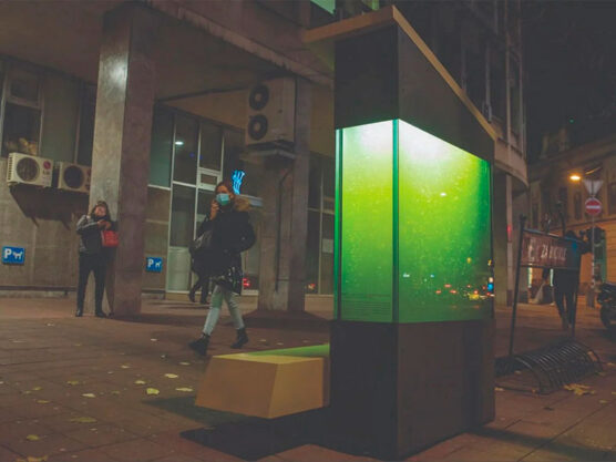 LIQUID3: fotobiorreator urbano captura CO2 e produz O2 como uma árvore