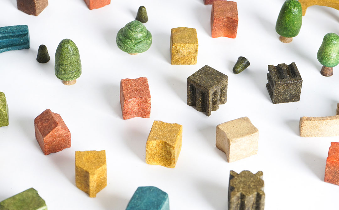 Rice Husk Village: Designer cria blocos de brinquedo biodegradáveis