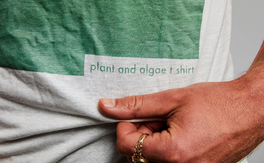 Conheça a camiseta 100% plant-based que se biodegrada em semanas