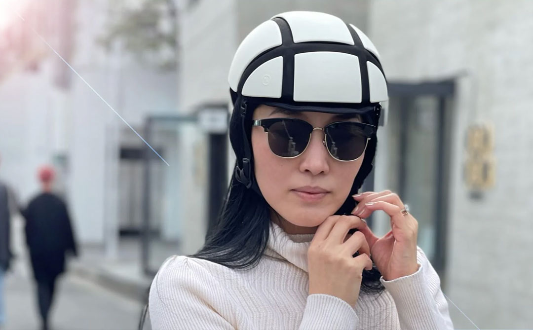 The Newton-Rider N1: Um capacete dobrável que cabe na mochila