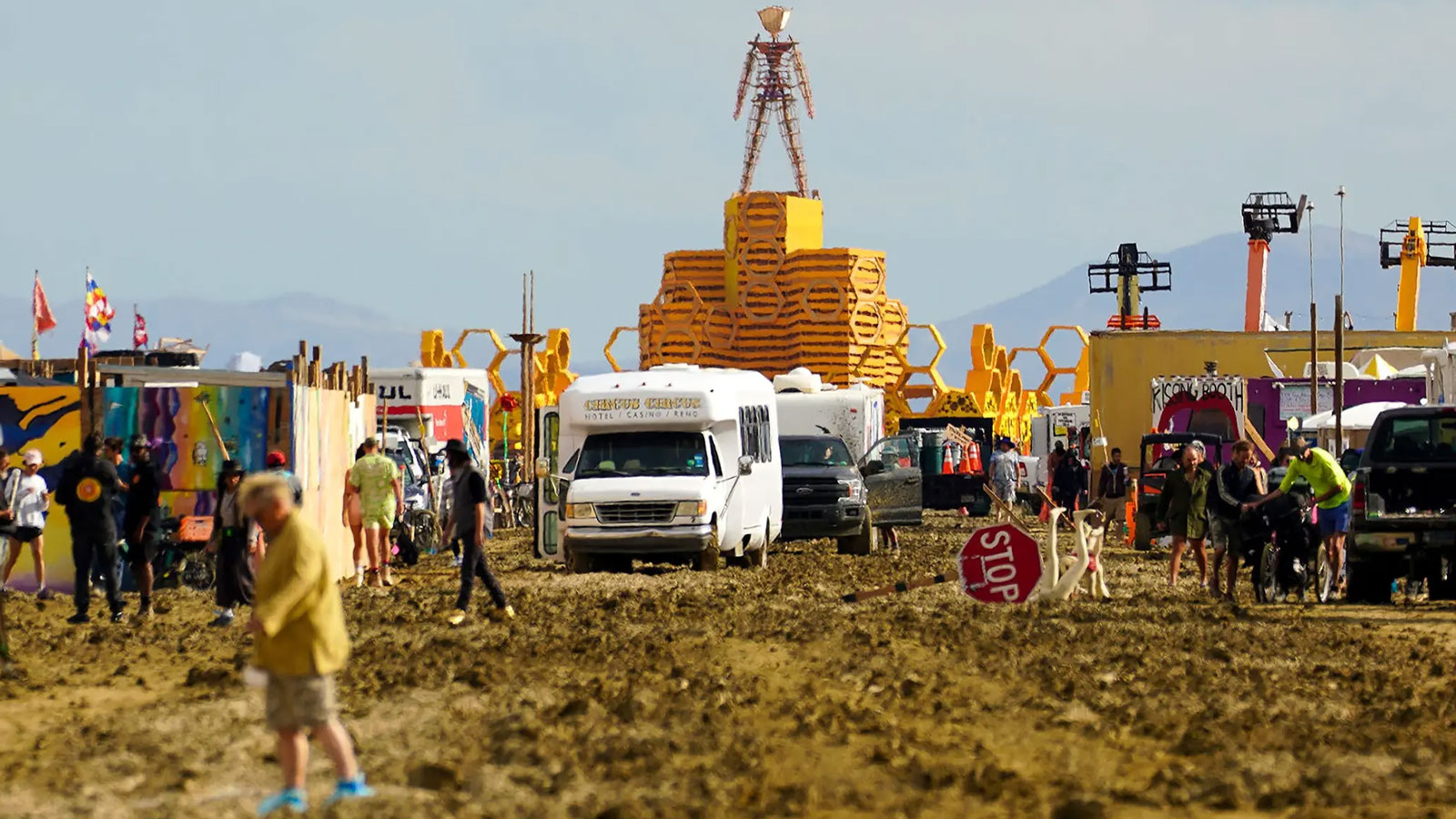 Burning Man e o impacto das mudanças climáticas nos festivais ao ar livre